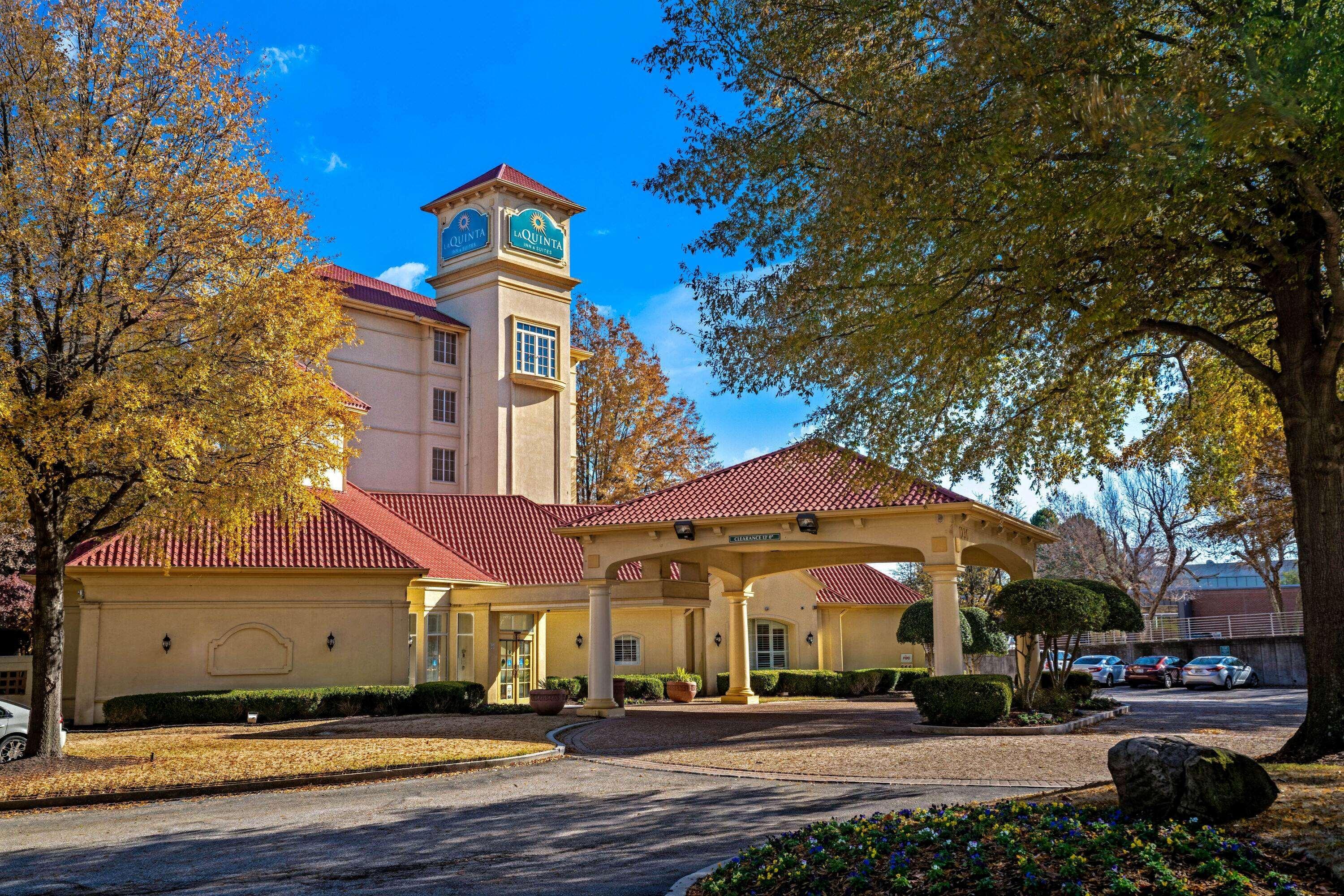 La Quinta By Wyndham Memphis Primacy Parkway Hotel Exterior photo